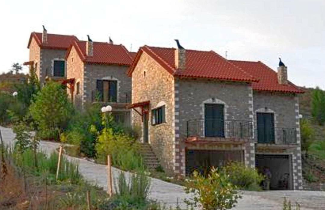All Seasons Πέτρινες Παραδοσιακές Κατοικίες Kalavryta Exteriér fotografie